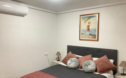 Apartment - Resale - Torrevieja - Playa de los Locos