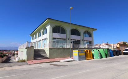 Commercial - Resale -
            Benimar - VRE-80930