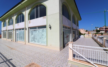 Commercial - Resale -
            Benimar - VRE-97515