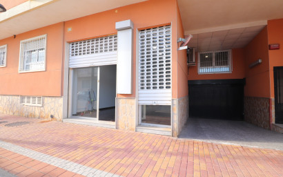 Commercial - Resale - Formentera del Segura -
                Formentera - Village