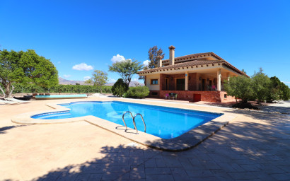 Finca / Country Property - Resale -
            Callosa de Segura - 18298