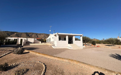 Finca / Country Property - Resale - Caudete - Caudete