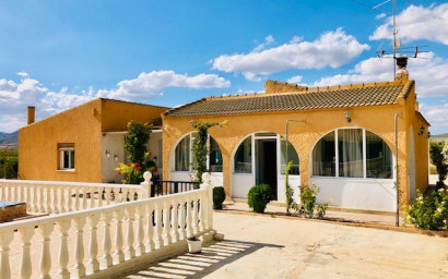 Finca / Country Property - Resale -
            Yecla - C-1666