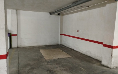 Garage - Resale - Los Montesinos -
                Centro