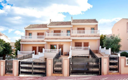 Herenhuis - Herverkoop -
            Torrevieja - 71472
