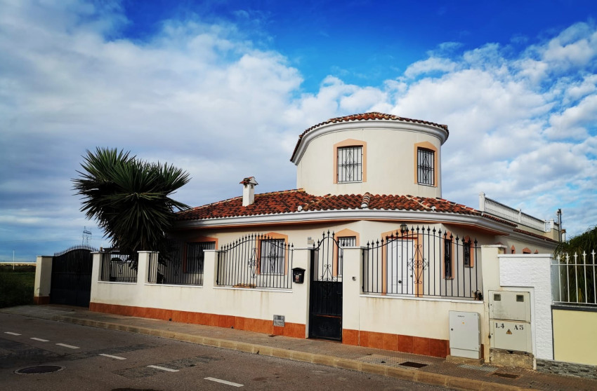 Herverkoop - 4. House - Detached Villa -
Los Alcazares - Town