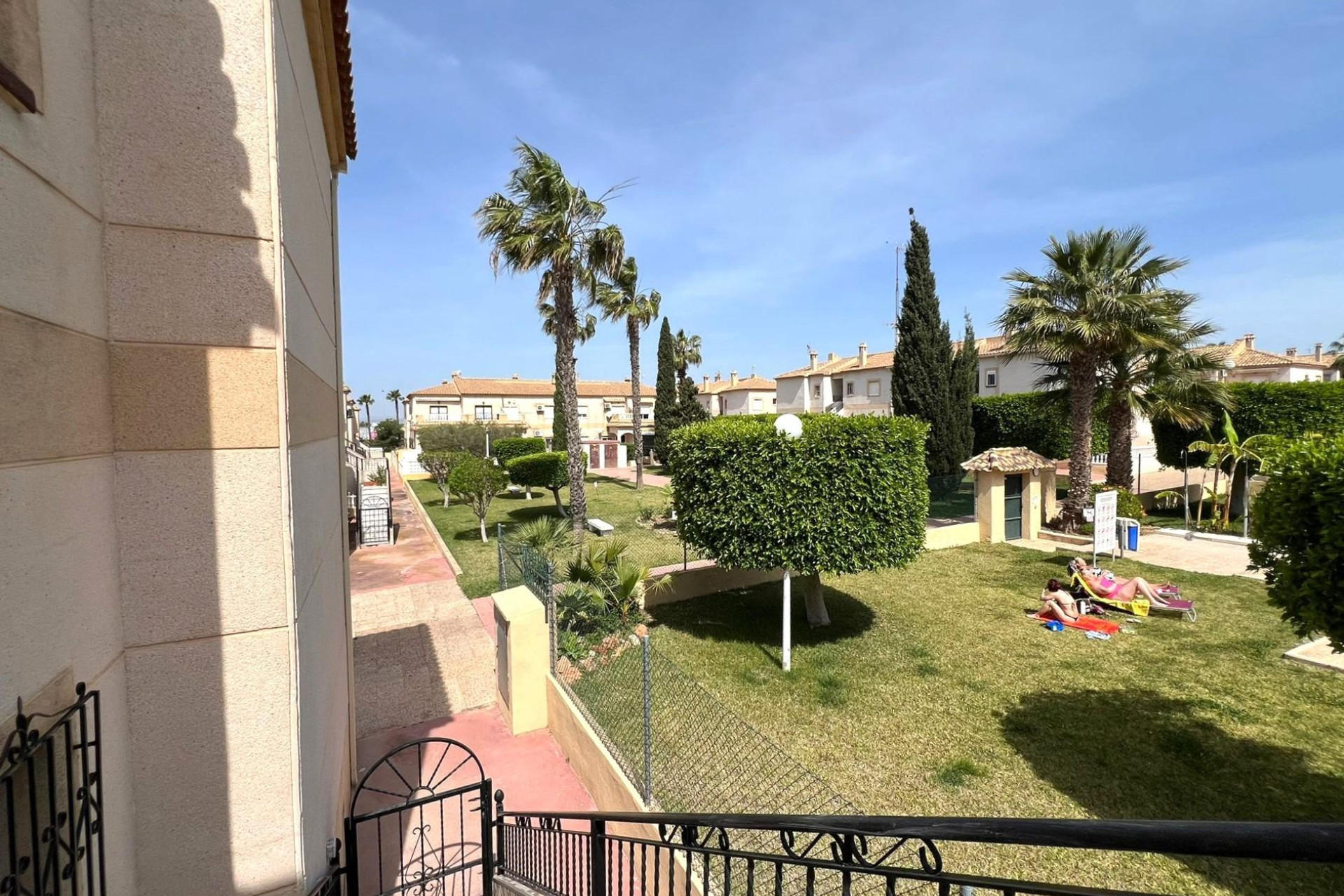 Herverkoop - Bungalow -
Torrevieja - Aguas Nuevas
