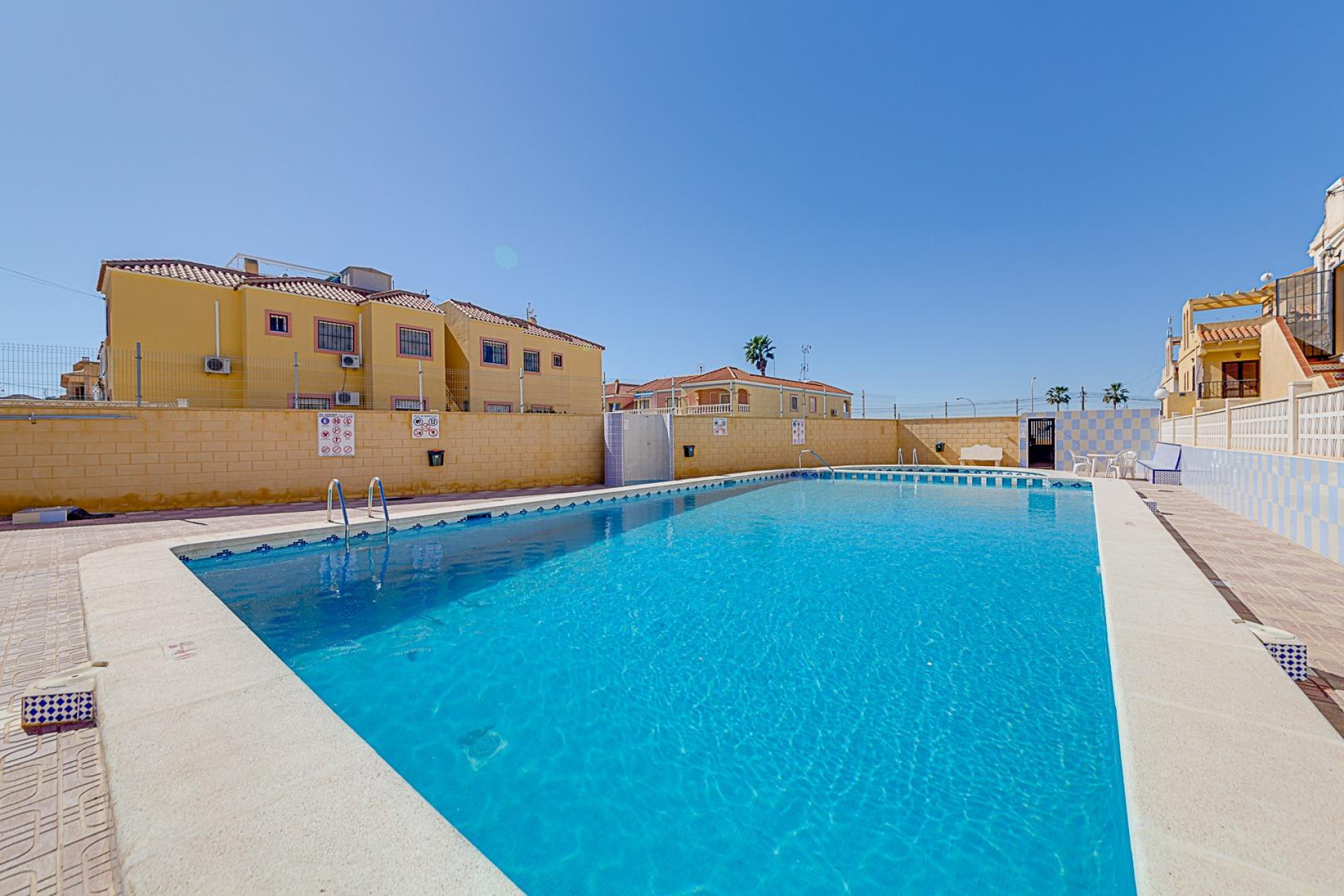 Herverkoop - Bungalow -
Torrevieja - La Siesta - El Salado - Torreta