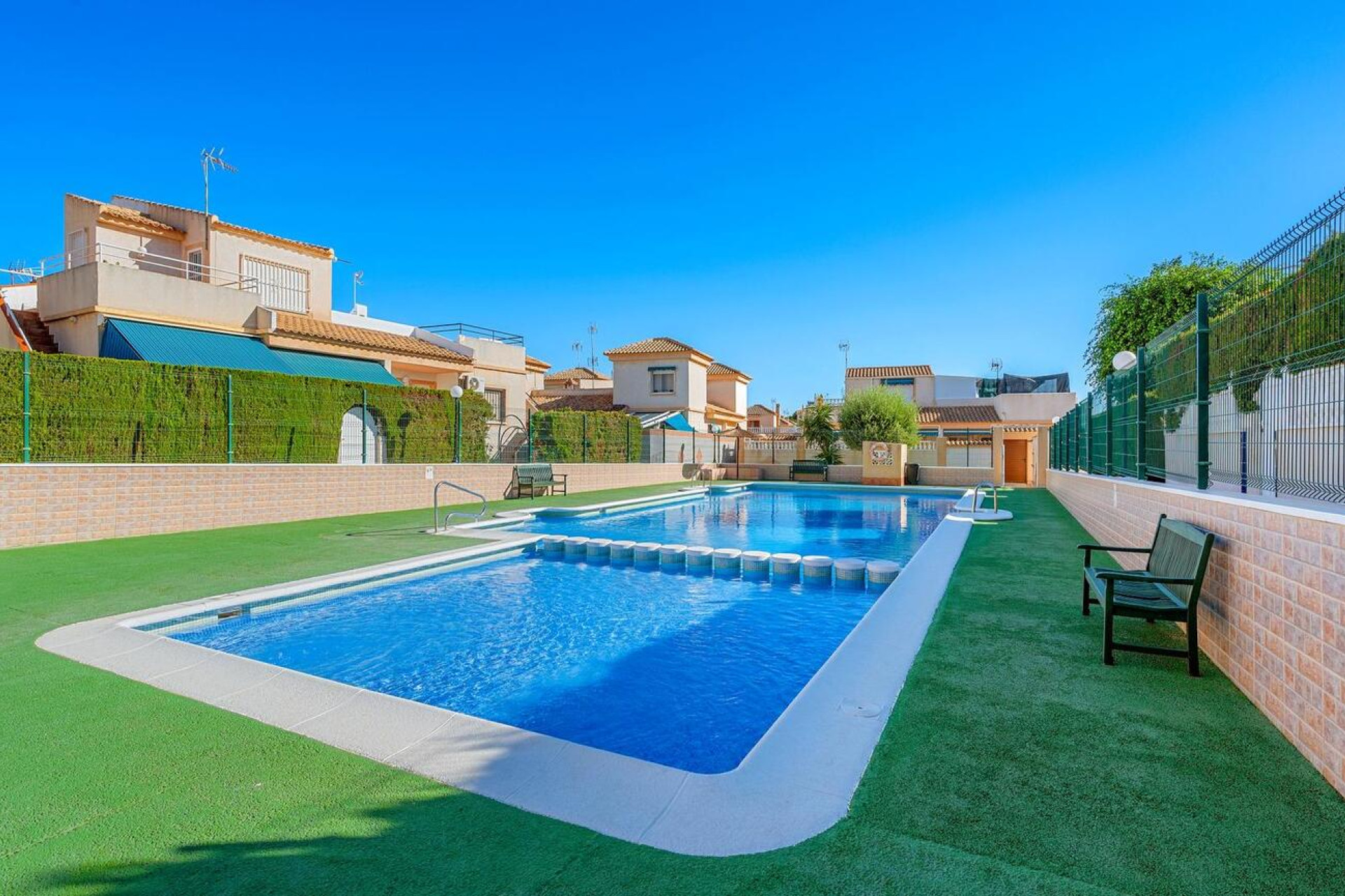Herverkoop - Bungalow -
Torrevieja - Los Balcones