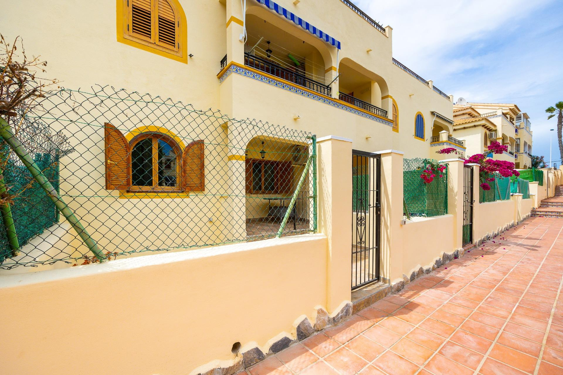 Herverkoop - Bungalow -
Torrevieja - Torre La Mata