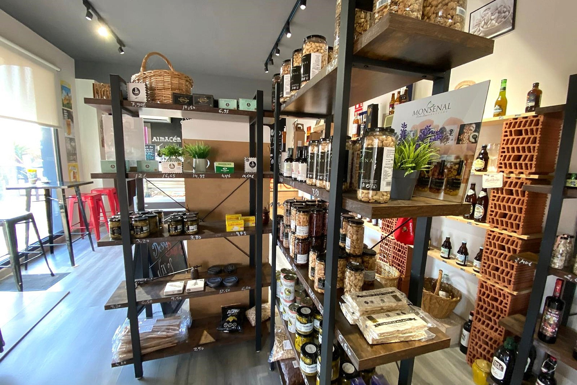 Herverkoop - Business -
Pinoso