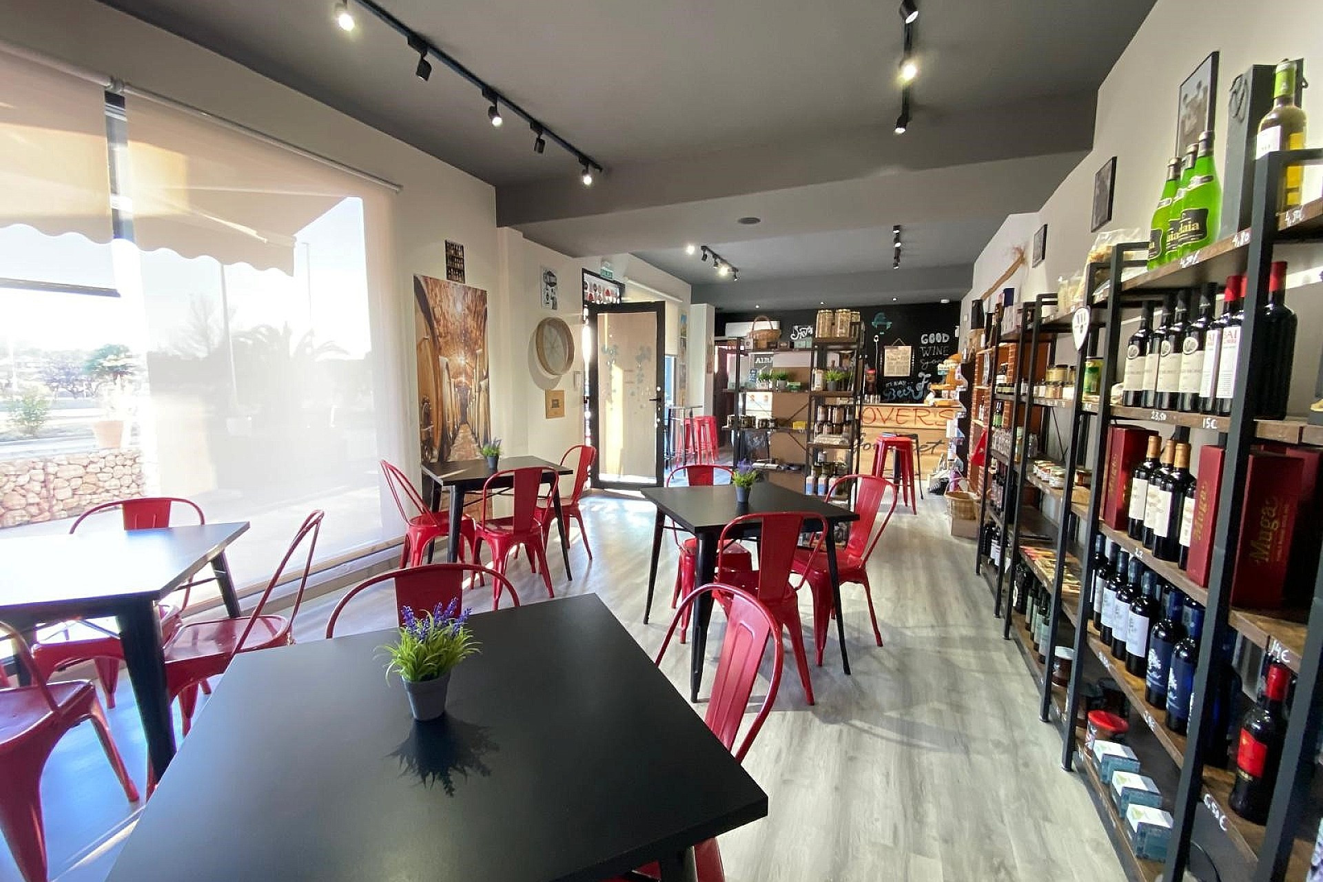 Herverkoop - Business -
Pinoso