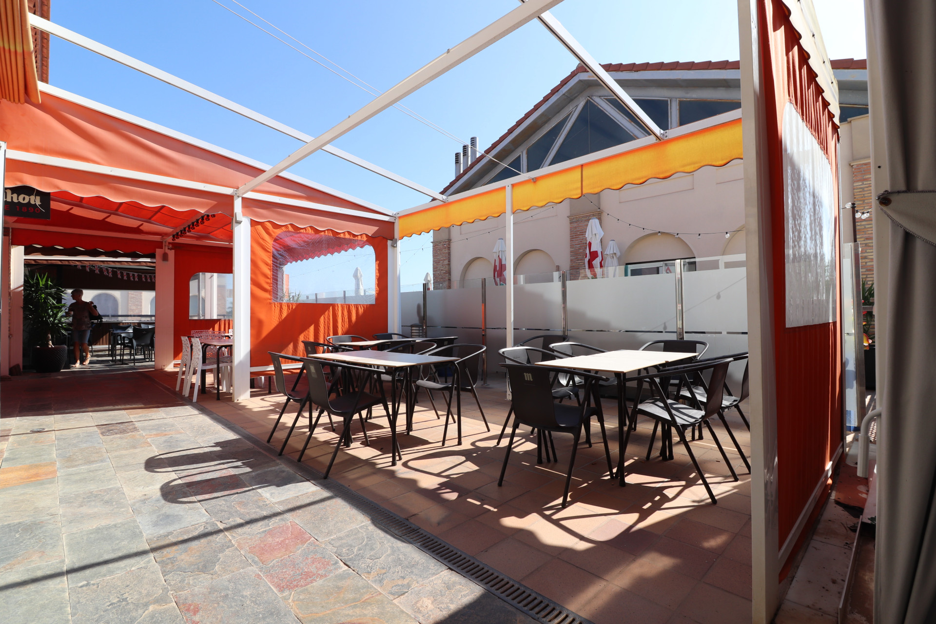 Herverkoop - Commercial (Freehold) -
Algorfa - La Finca Golf Resort
