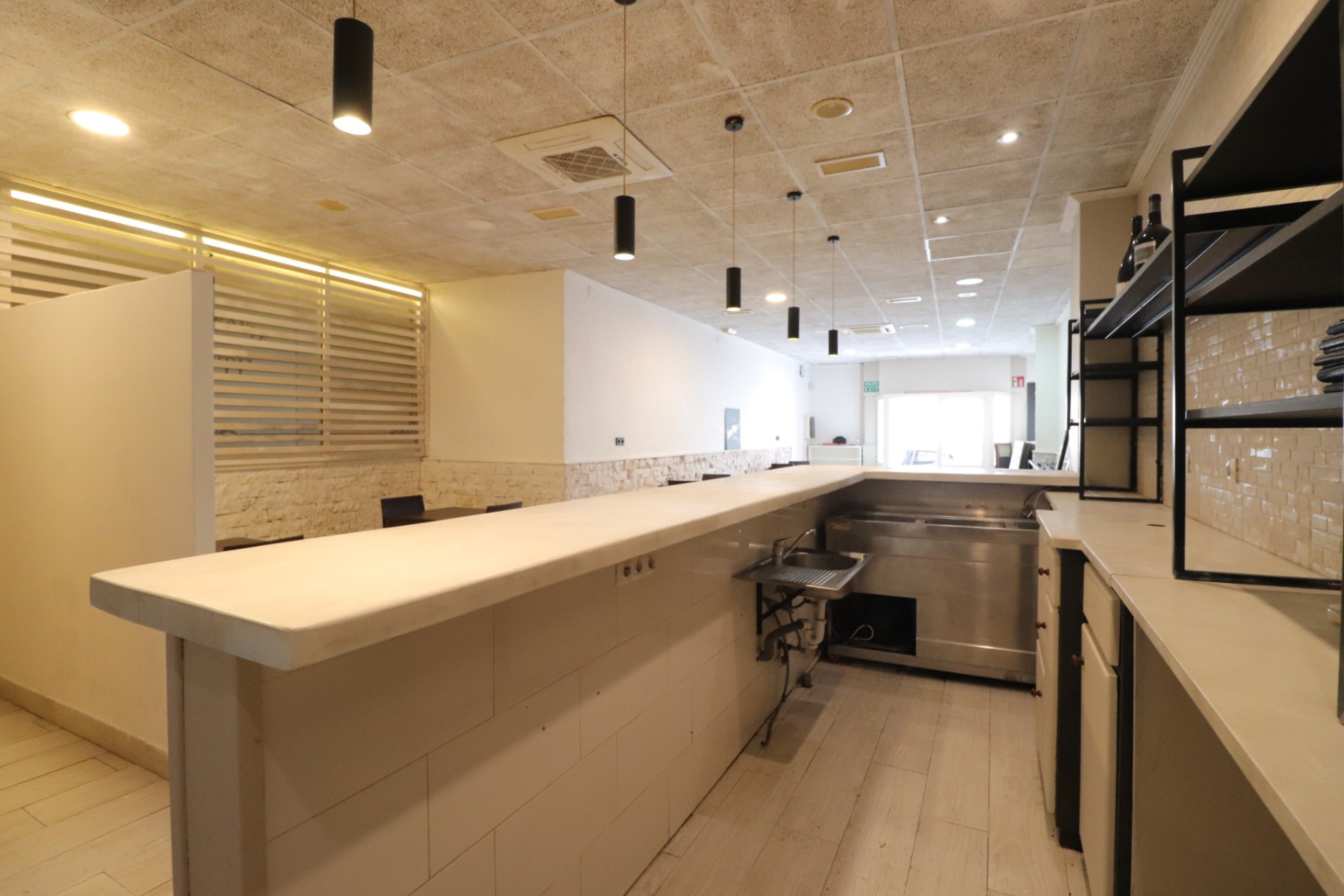 Herverkoop - Commercial (Freehold) -
Benijofar - Benijofar - Village