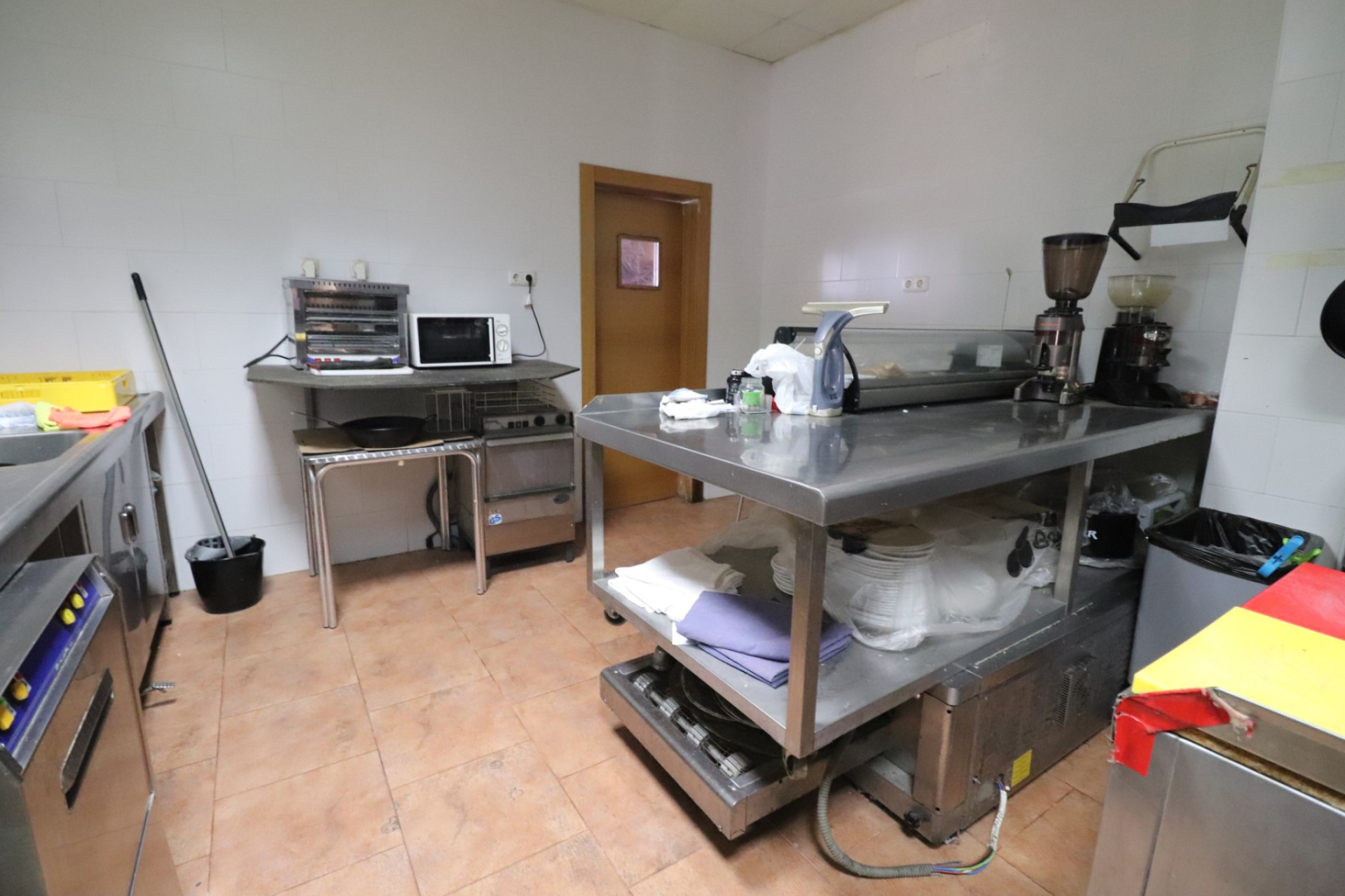 Herverkoop - Commercial (Freehold) -
Ciudad Quesada - Ciudad Quesada - Town