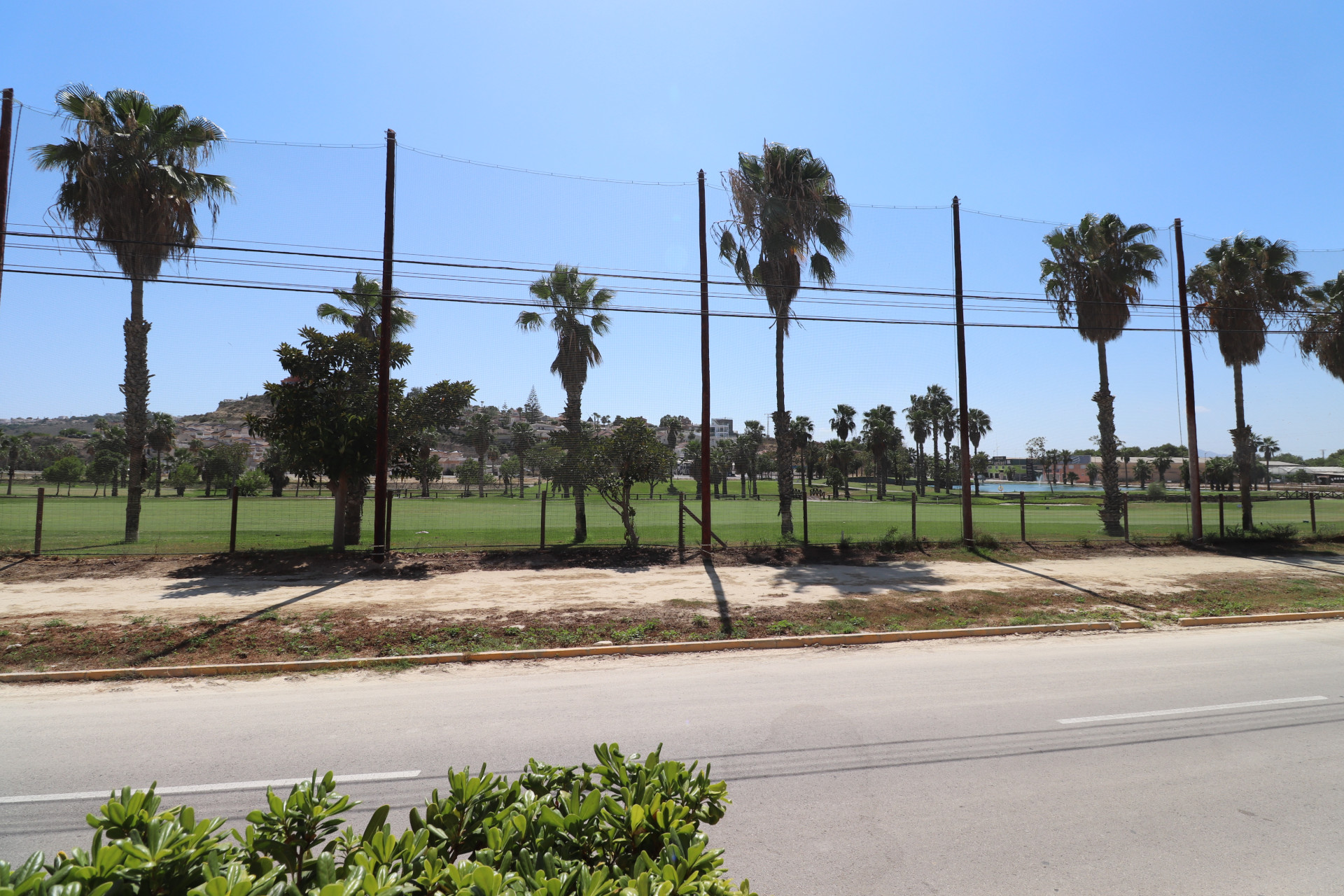 Herverkoop - Commercial (Freehold) -
Ciudad Quesada - La Marquesa