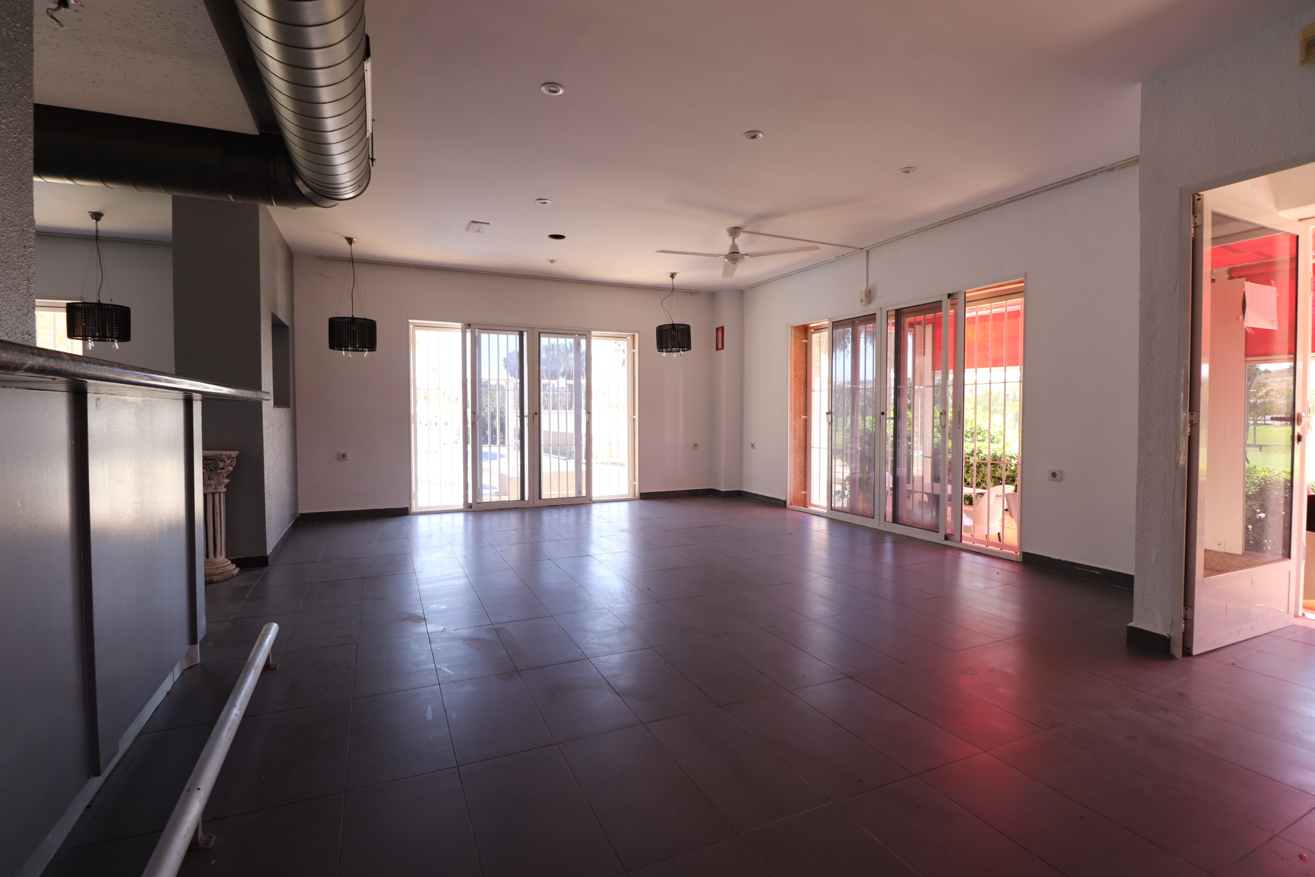 Herverkoop - Commercial (Freehold) -
Ciudad Quesada - La Marquesa