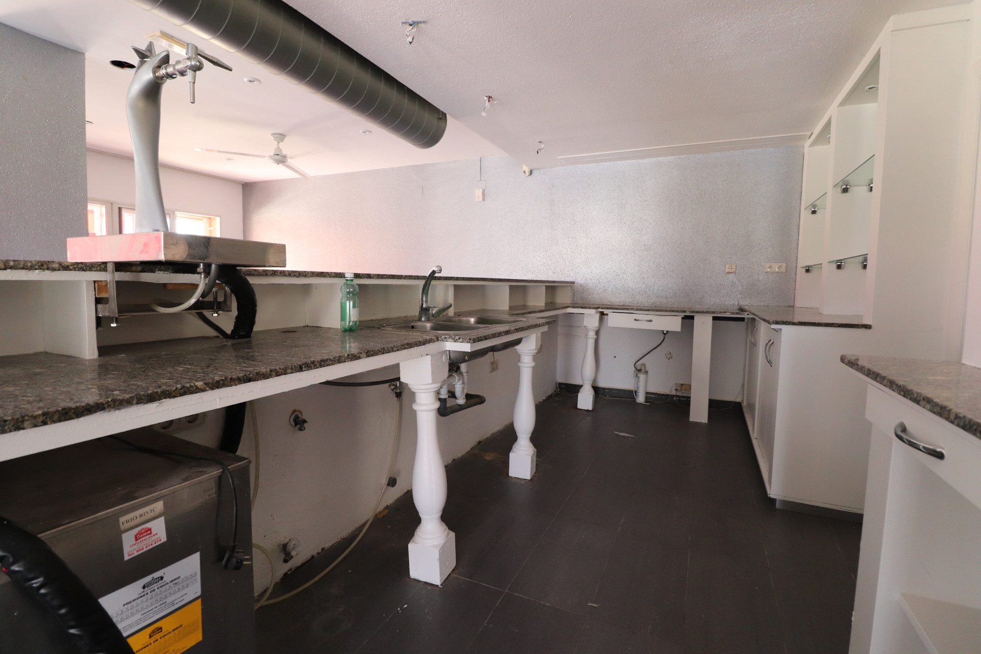 Herverkoop - Commercial (Freehold) -
Ciudad Quesada - La Marquesa