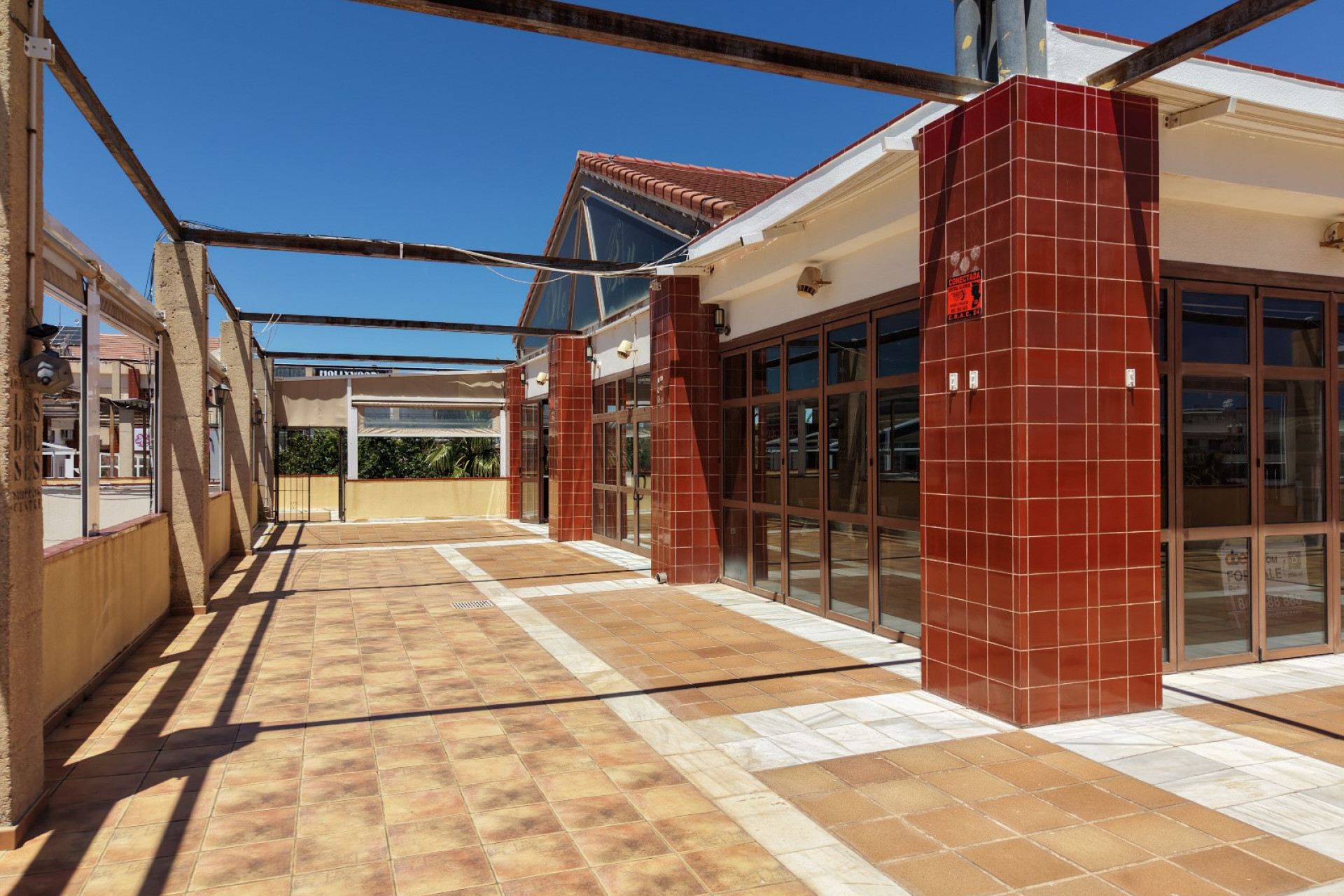 Herverkoop - Commercial (Freehold) -
Orihuela Costa - Los Dolses