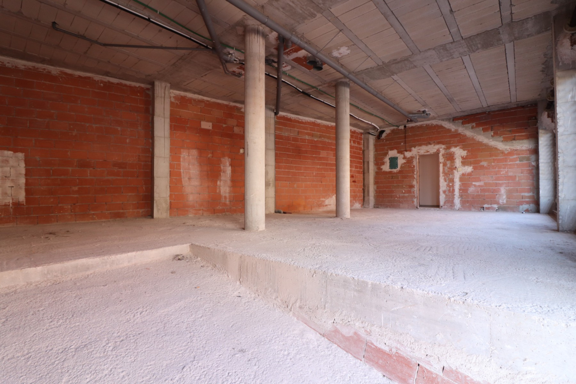 Herverkoop - Commercial (Freehold) -
Rojales - Rojales - Village