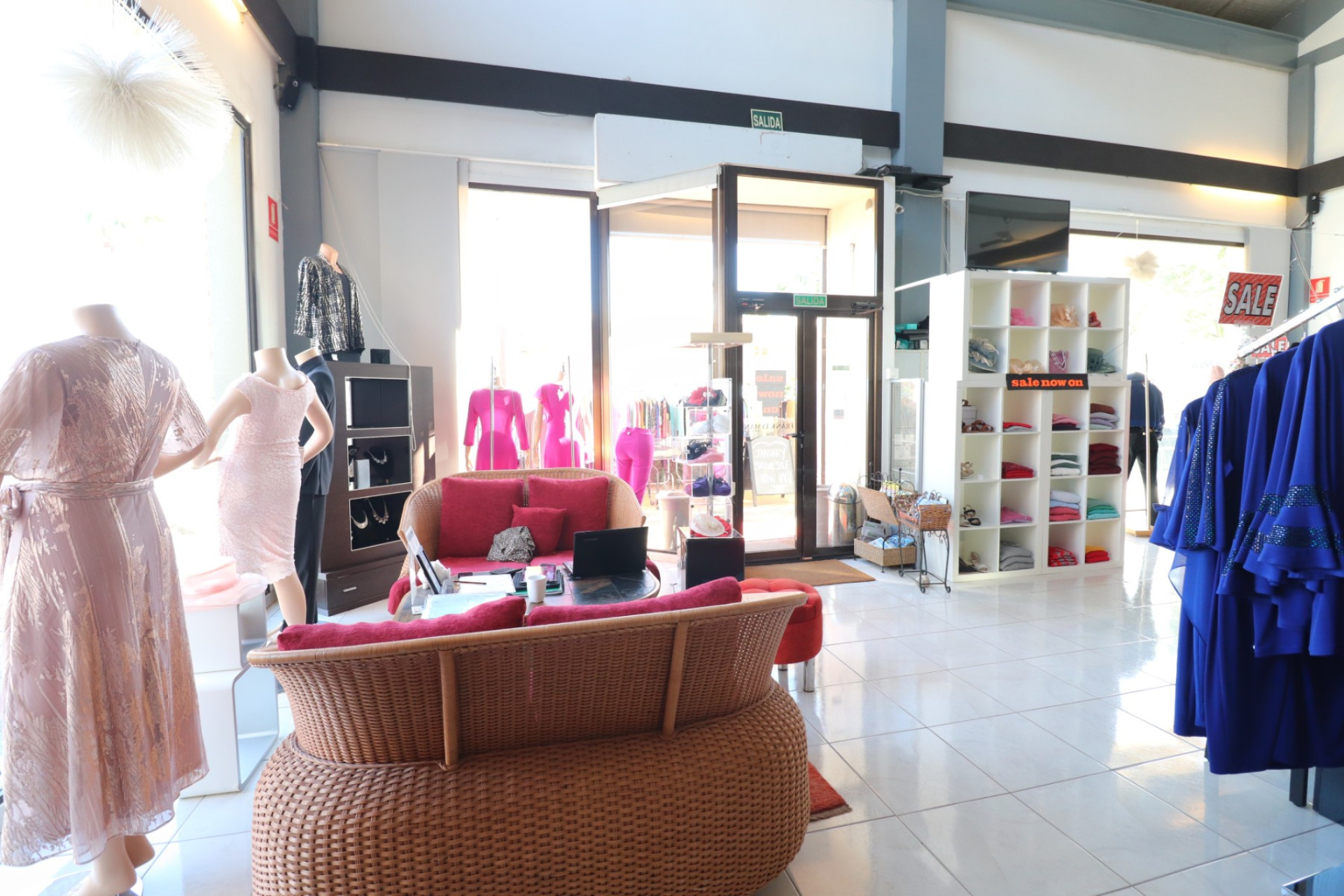 Herverkoop - Commercial (Leasehold) -
Algorfa - La Finca Golf Resort