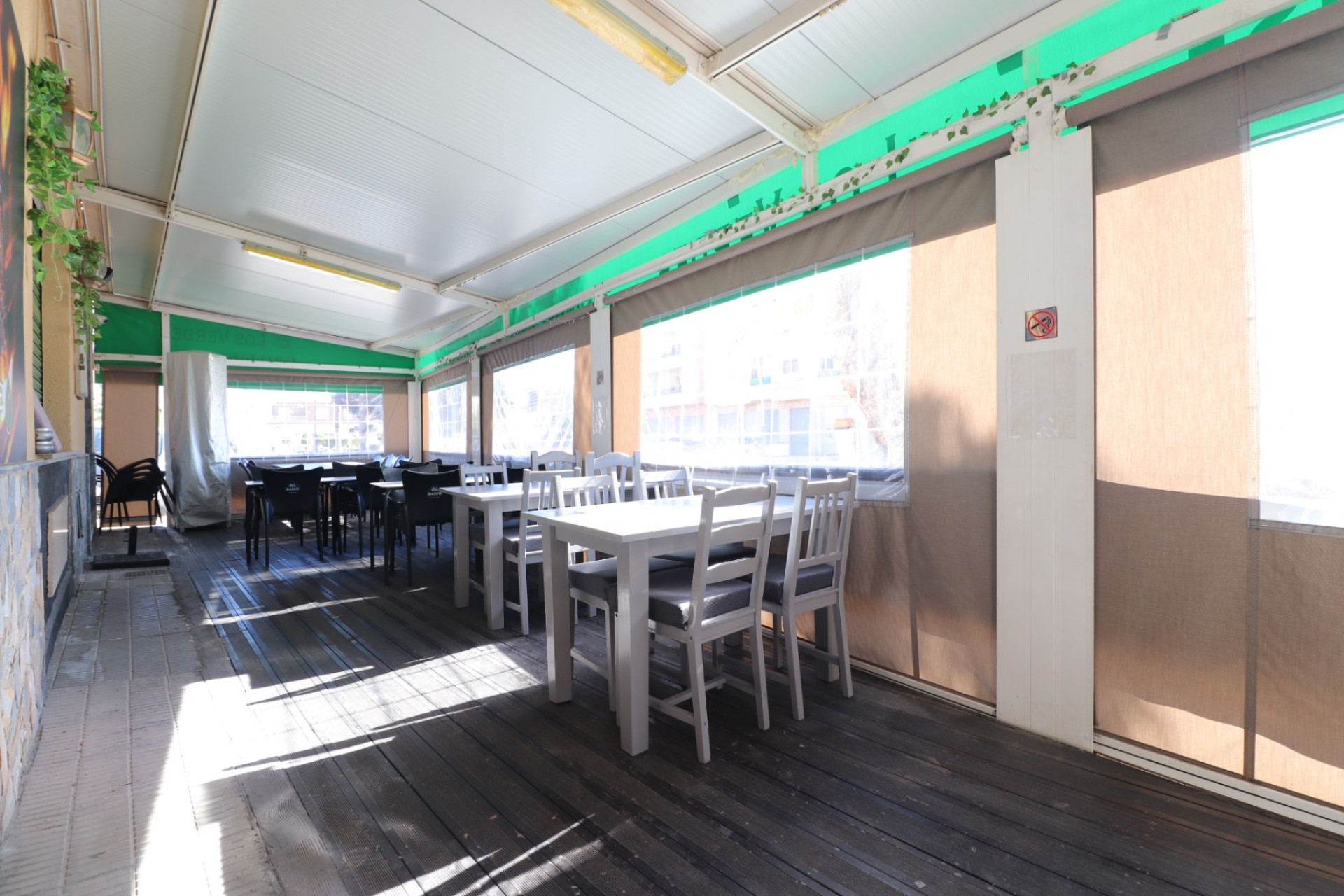 Herverkoop - Commercial (Leasehold) -
Catral - Catral - Town