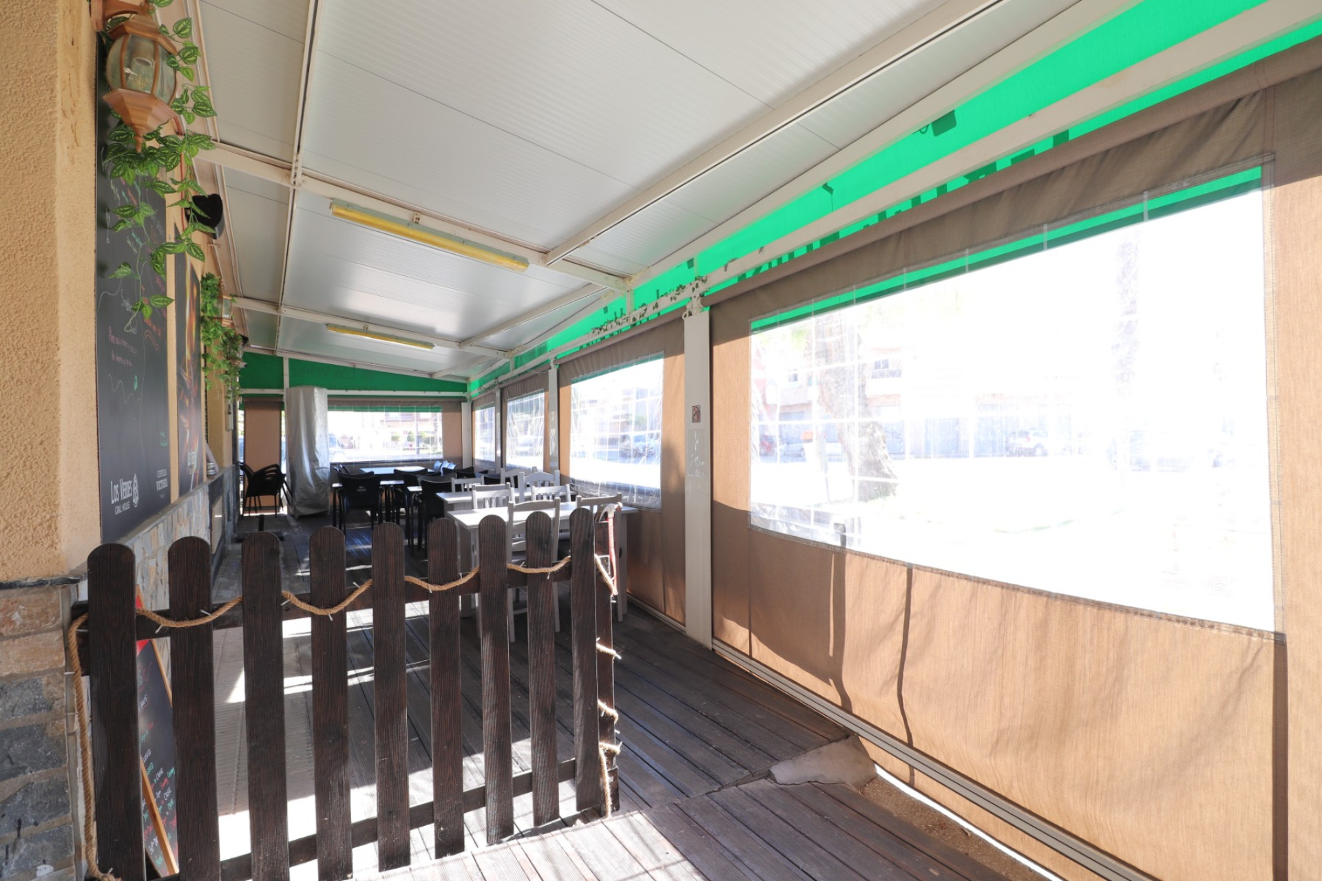 Herverkoop - Commercial (Leasehold) -
Catral - Catral - Town