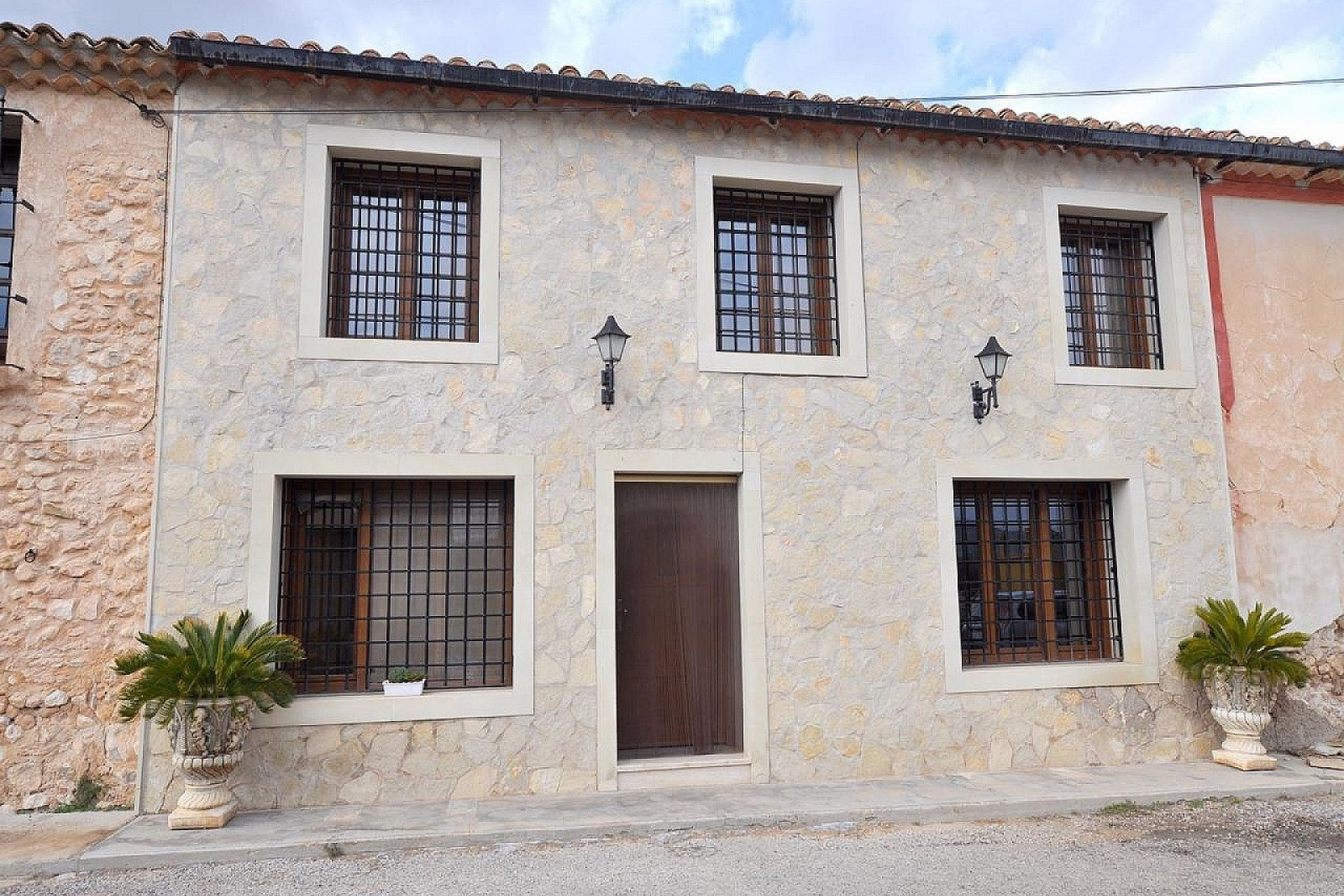 Herverkoop - Country house -
Salinas