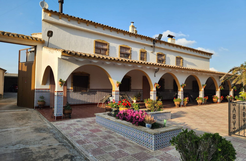 Herverkoop - Country house -
Villena