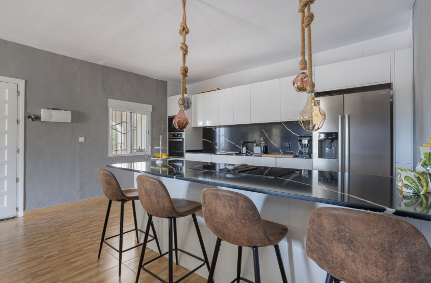 Herverkoop - Country Property/Finca -
Albatera