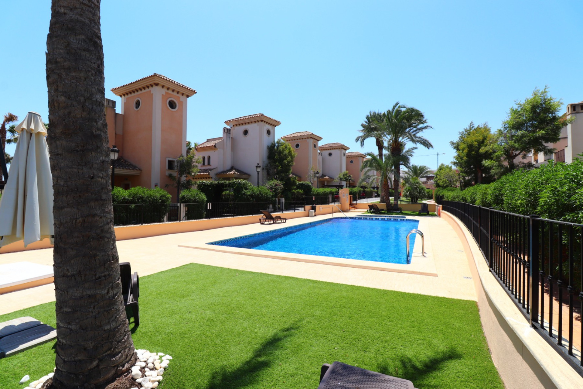 Herverkoop - Herenhuis -
Algorfa - La Finca Golf Resort