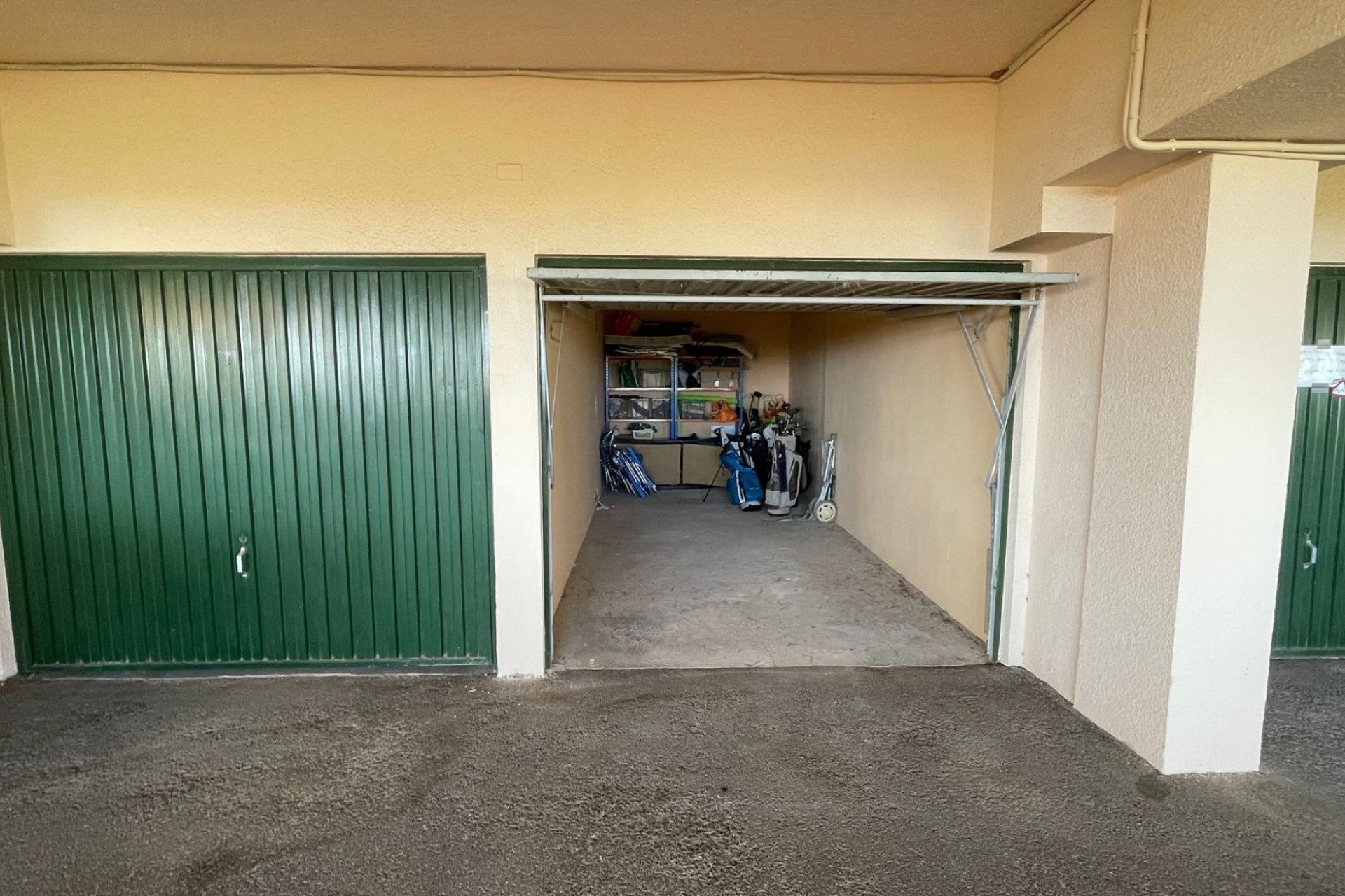 Herverkoop - Herenhuis -
Altea