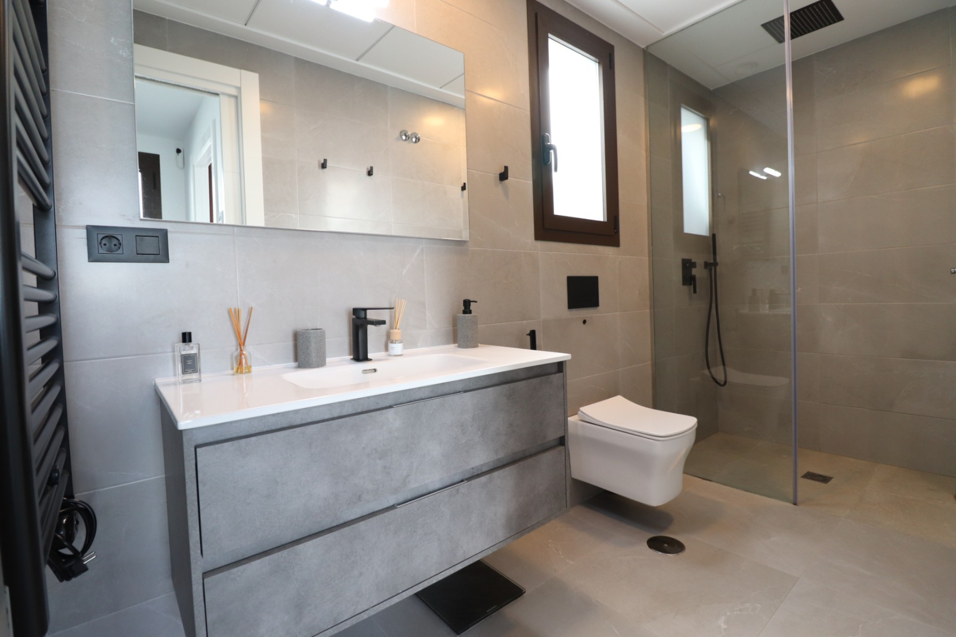 Herverkoop - Herenhuis -
Benijofar - Benijofar - Village