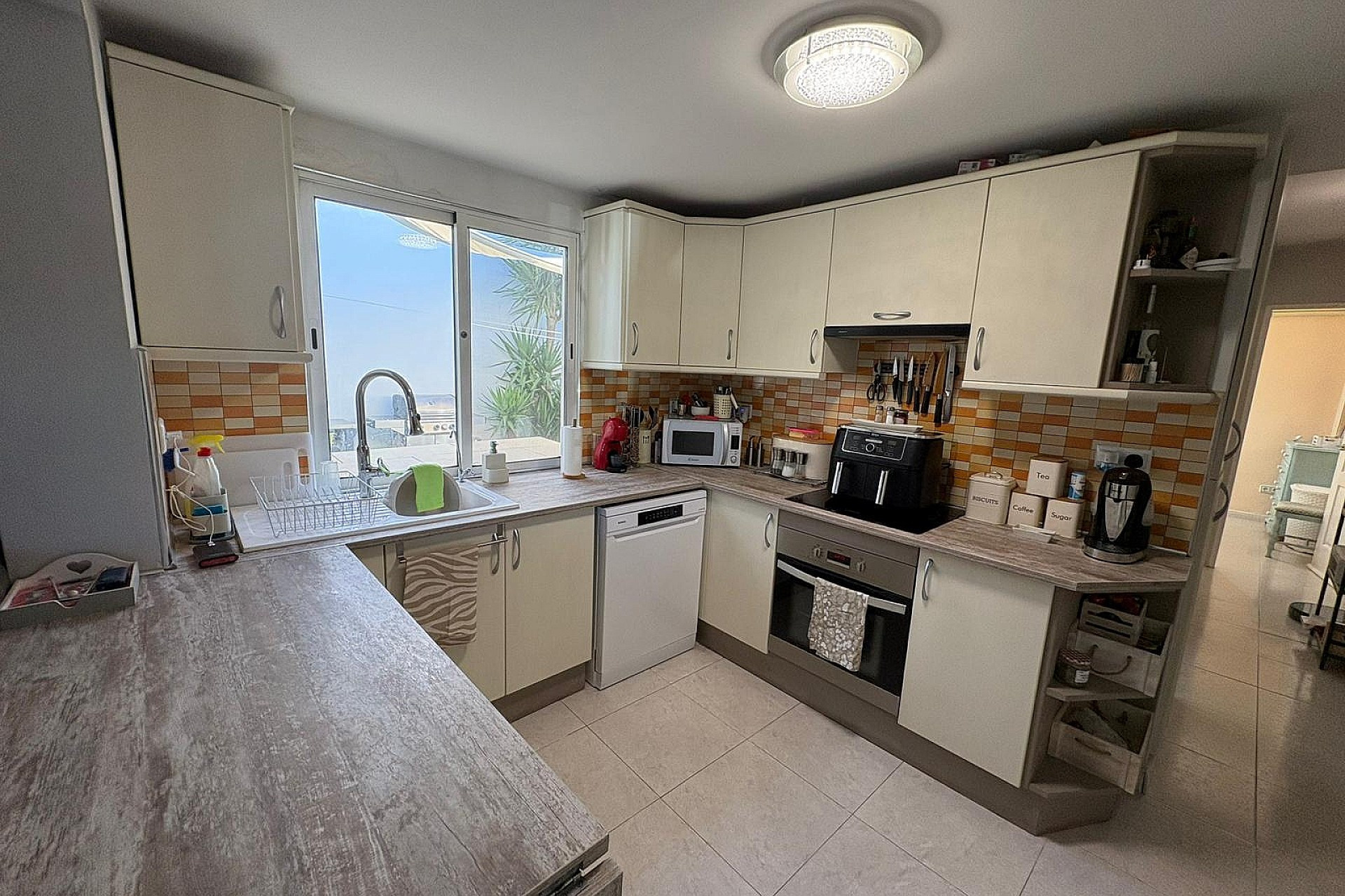 Herverkoop - Herenhuis -
Casas del Señor