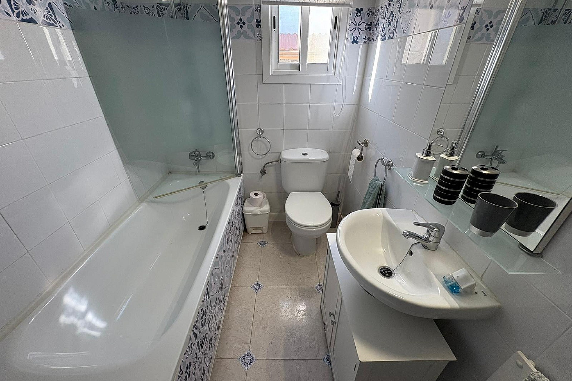 Herverkoop - Herenhuis -
Casas del Señor