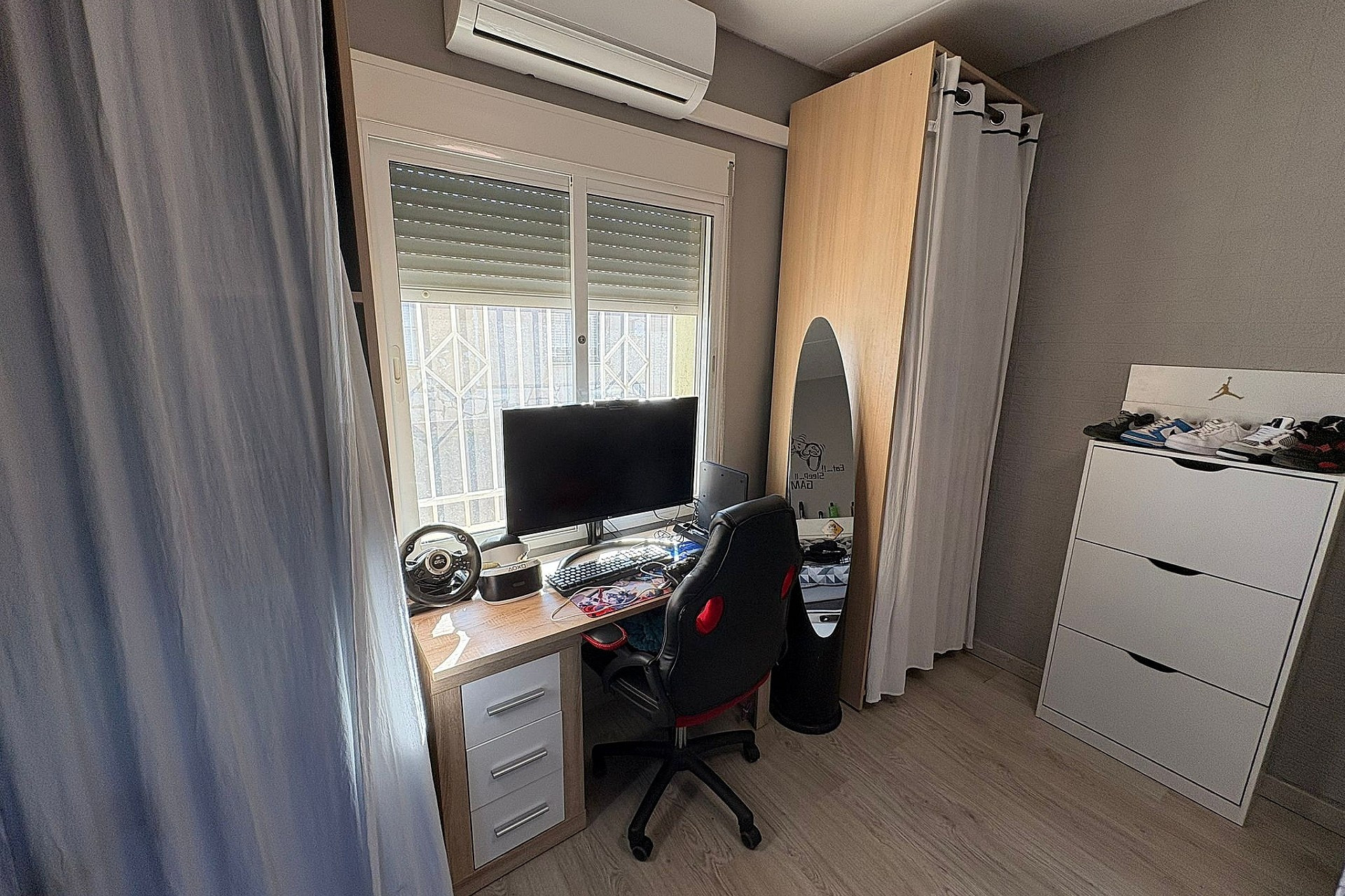 Herverkoop - Herenhuis -
Casas del Señor