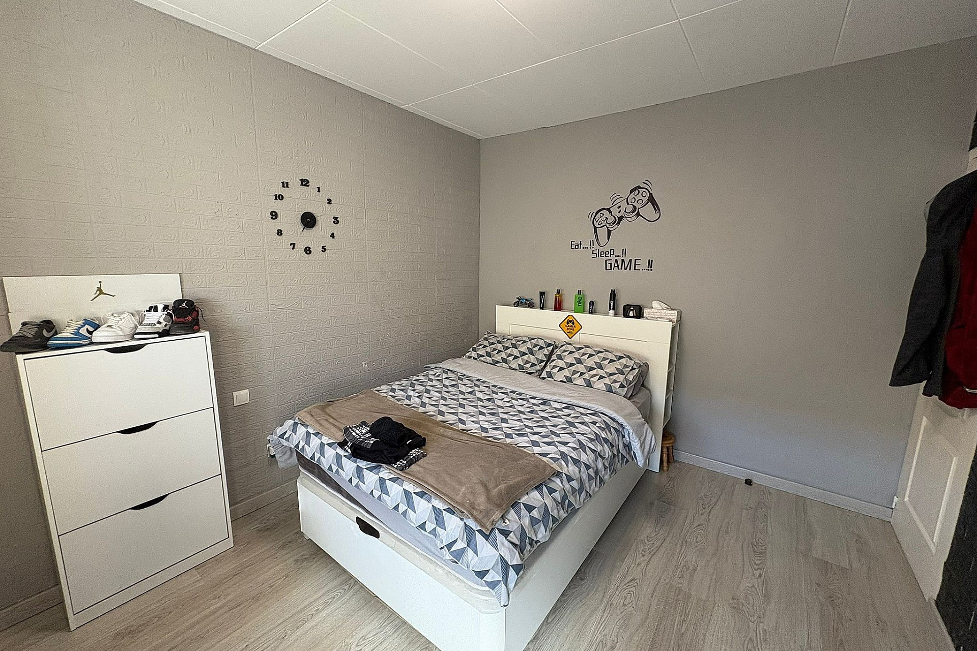 Herverkoop - Herenhuis -
Casas del Señor