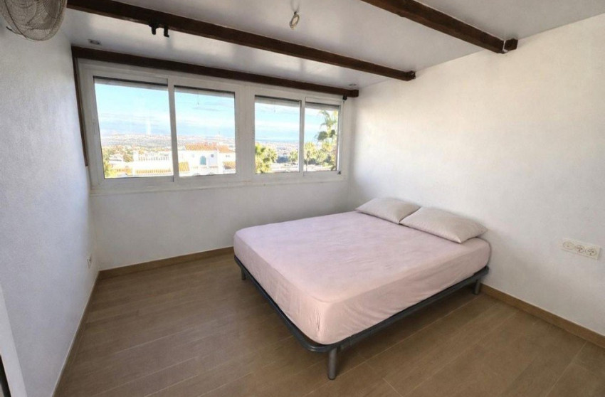Herverkoop - Herenhuis -
Ciudad Quesada - Costa Blanca