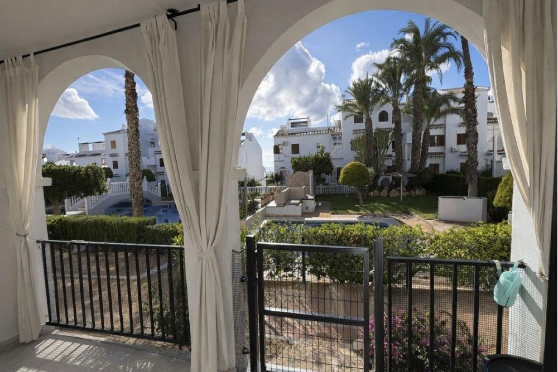Herverkoop - Herenhuis -
Ciudad Quesada - Costa Blanca