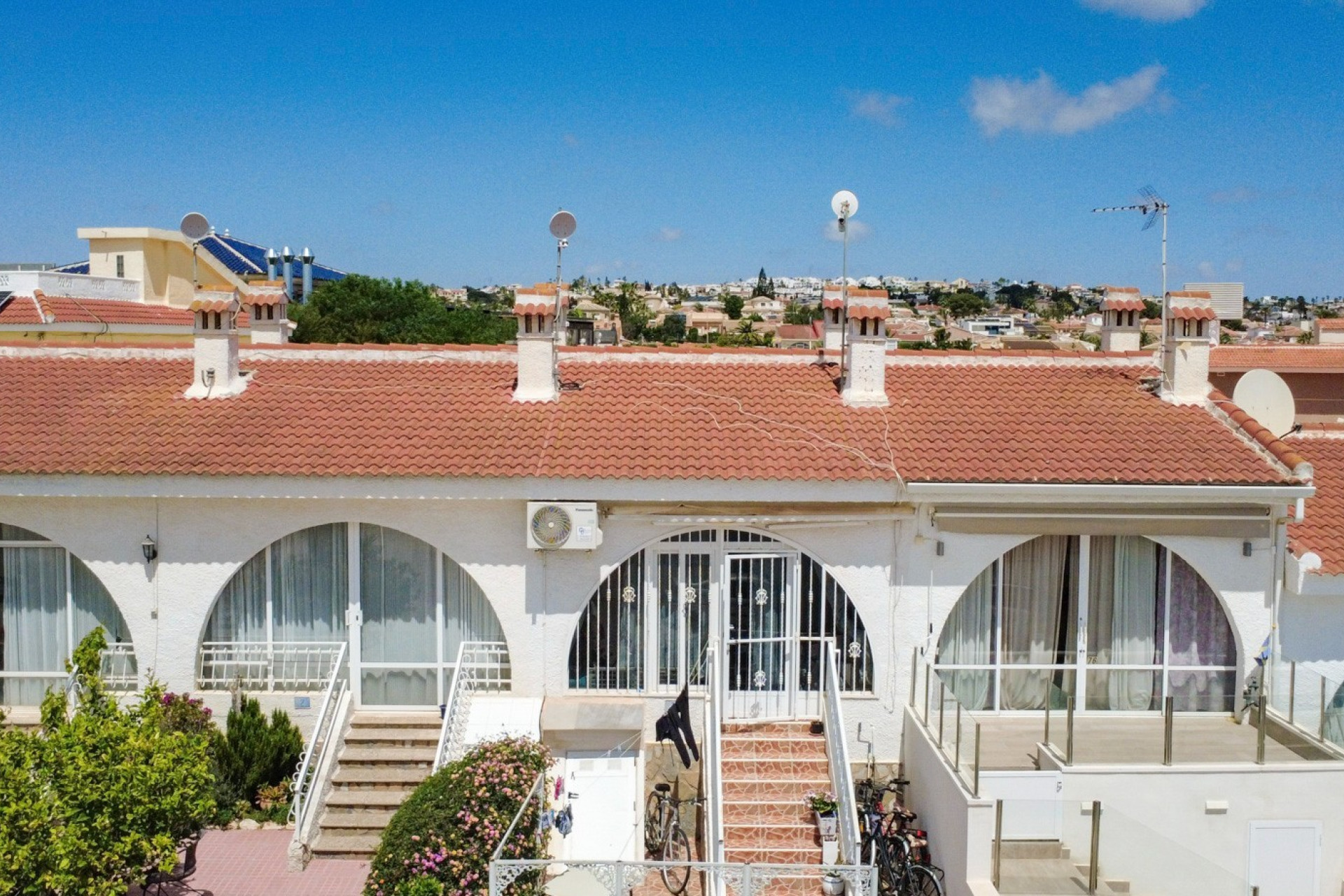 Herverkoop - Herenhuis -
Ciudad Quesada - Costa Blanca