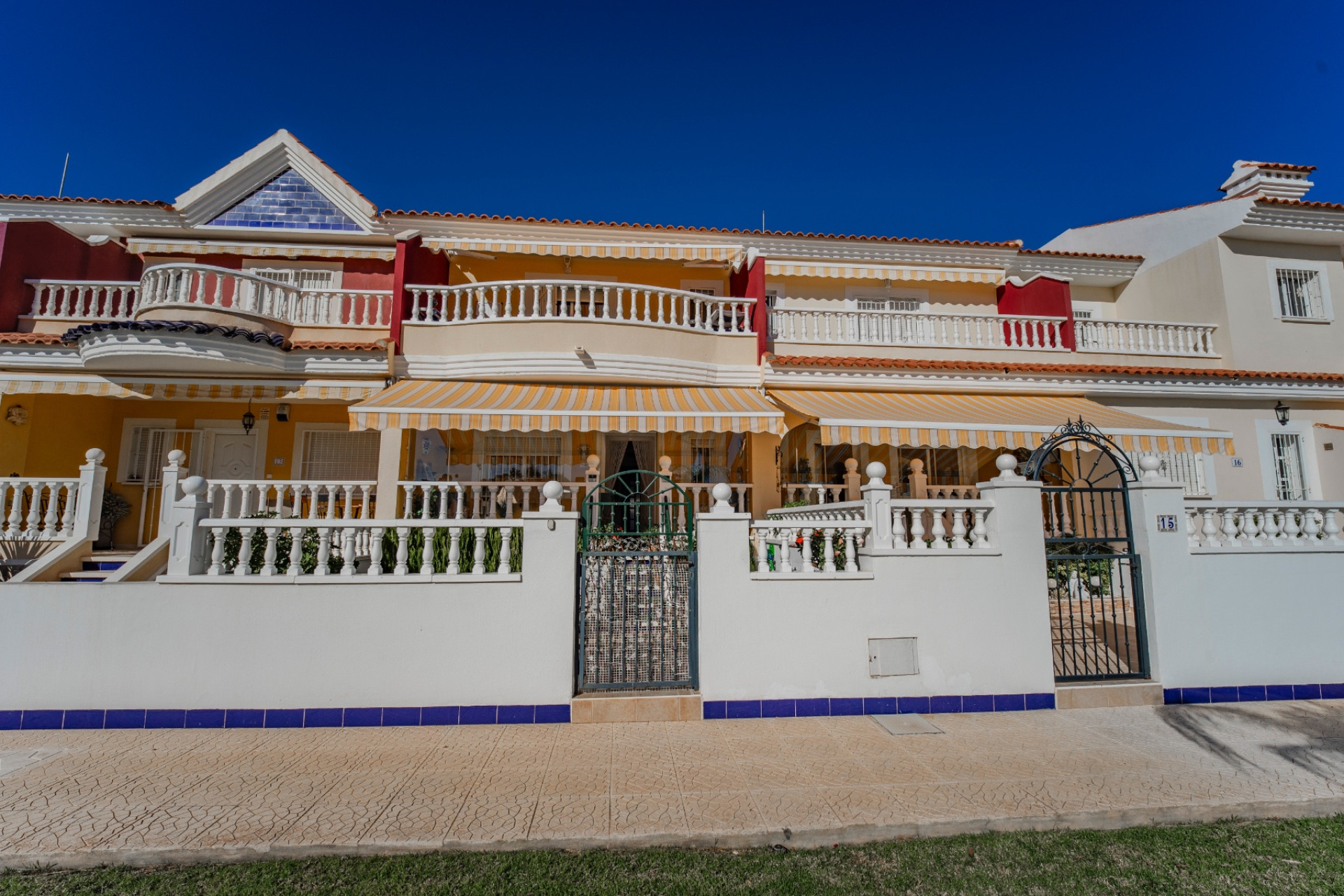 Herverkoop - Herenhuis -
Ciudad Quesada - Lo Marabú