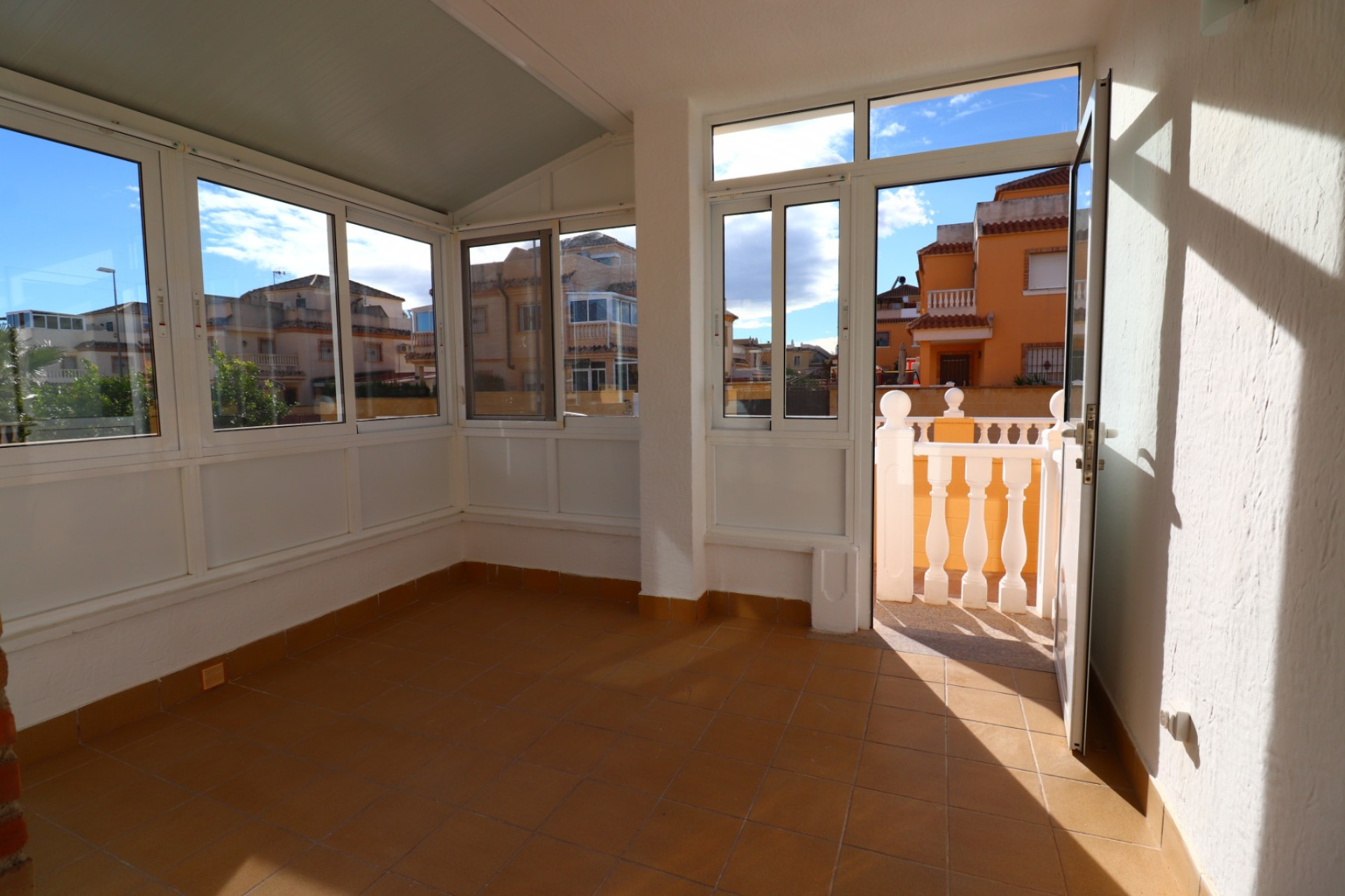 Herverkoop - Herenhuis -
Ciudad Quesada - Lo Marabu