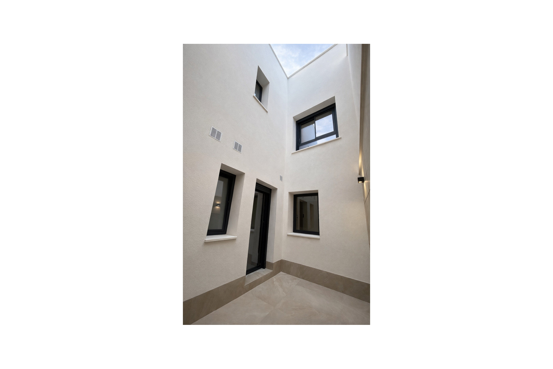 Herverkoop - Herenhuis -
Dolores - Costa Blanca