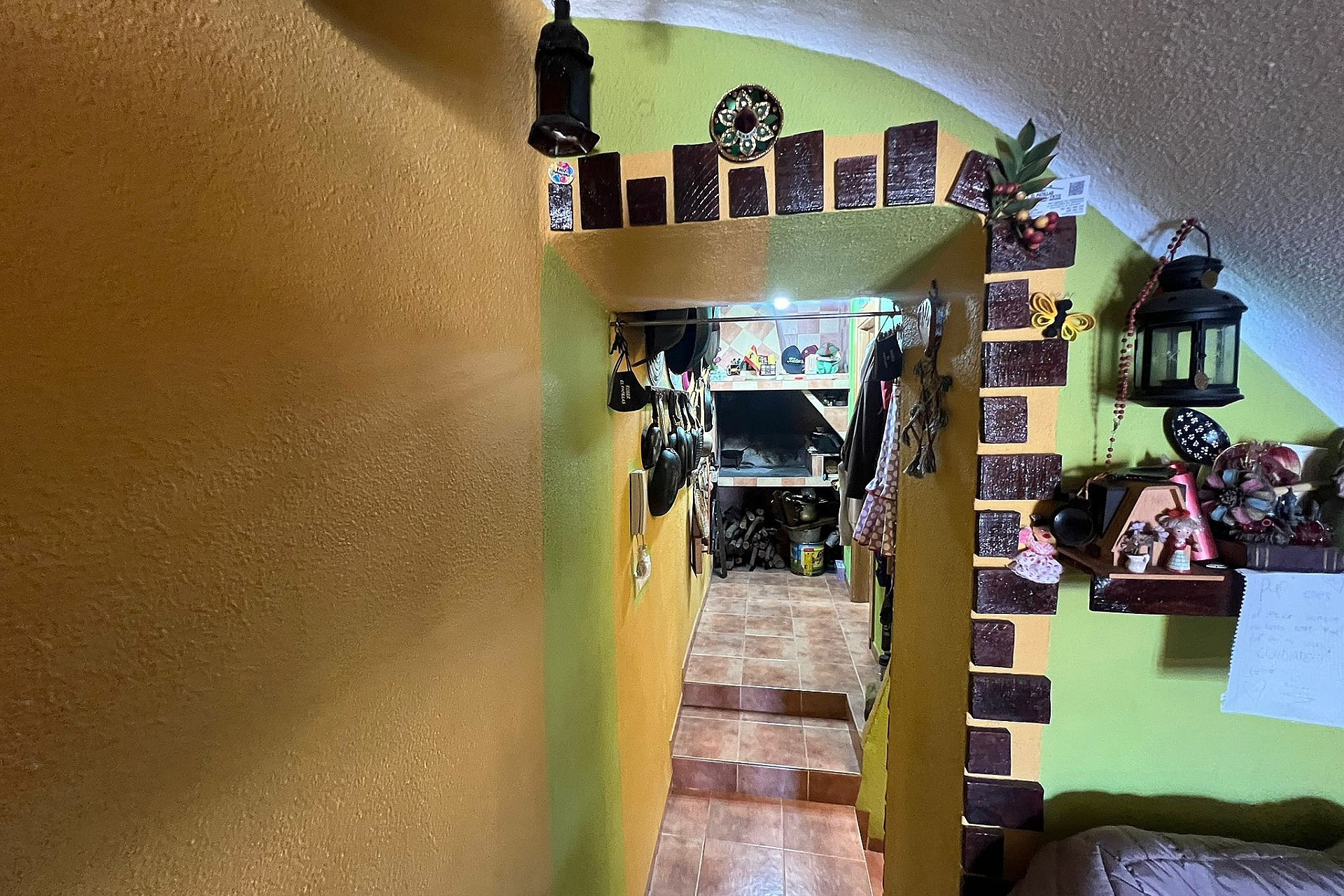 Herverkoop - Herenhuis -
Elche de la Sierra