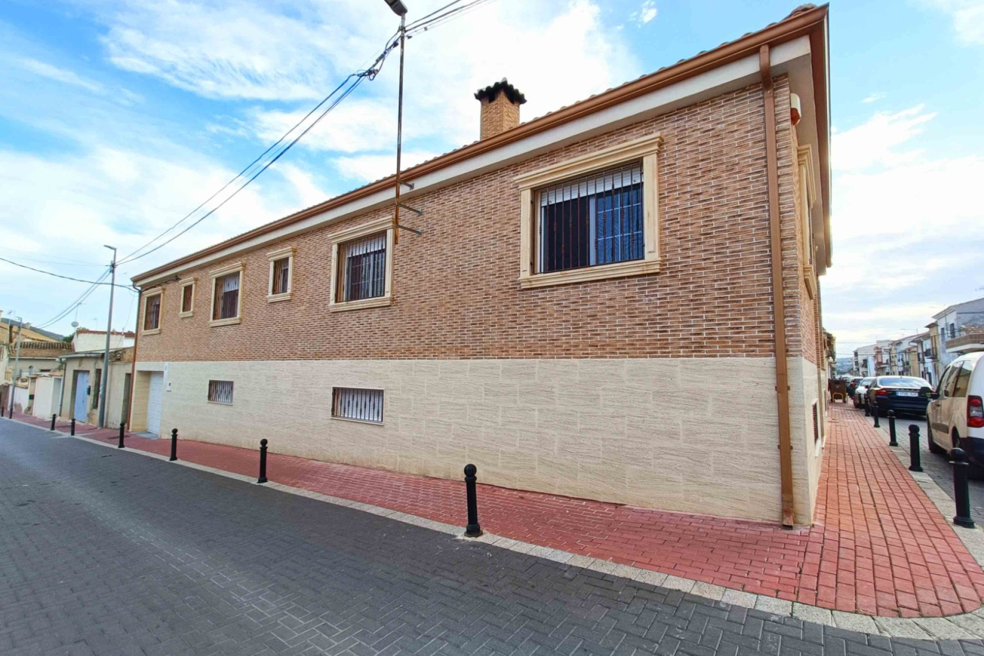 Herverkoop - Herenhuis -
Hondón de los Fráiles