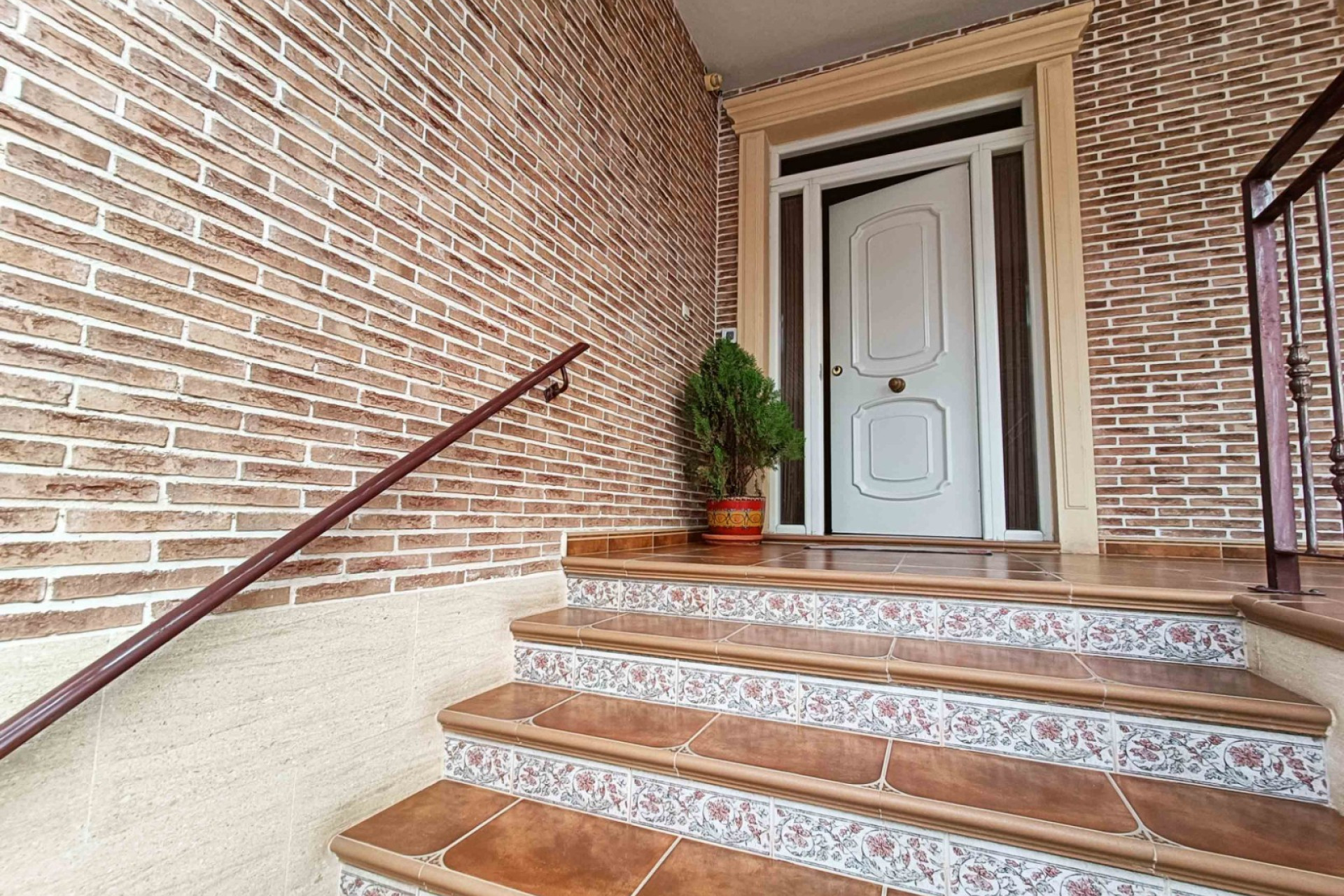 Herverkoop - Herenhuis -
Hondón de los Fráiles