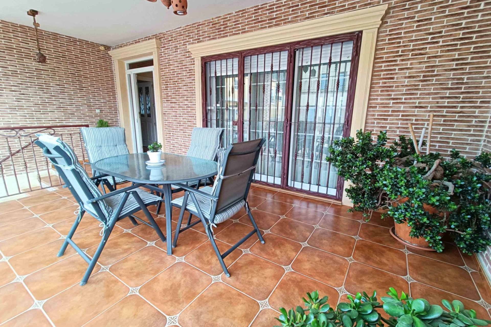 Herverkoop - Herenhuis -
Hondón de los Fráiles