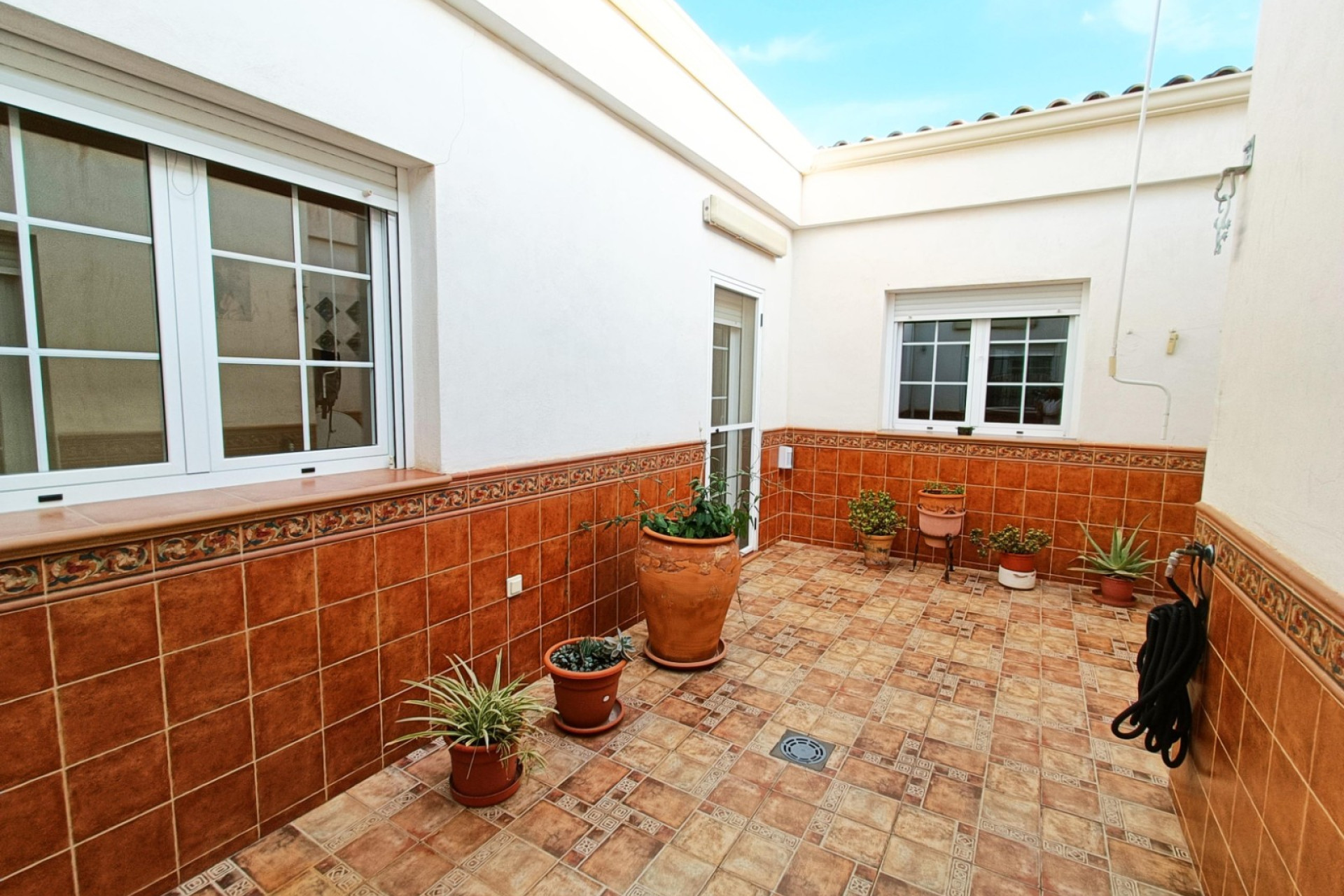 Herverkoop - Herenhuis -
Hondón de los Fráiles