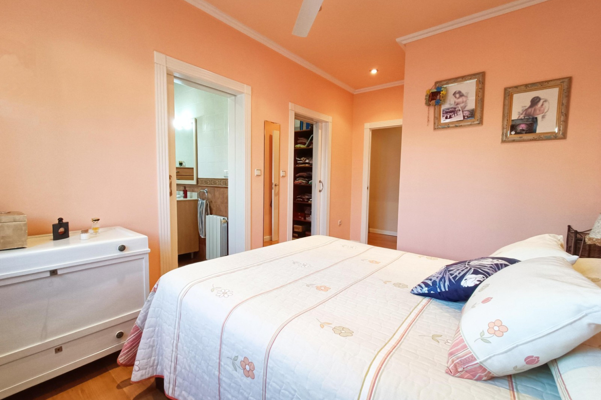 Herverkoop - Herenhuis -
Hondón de los Fráiles