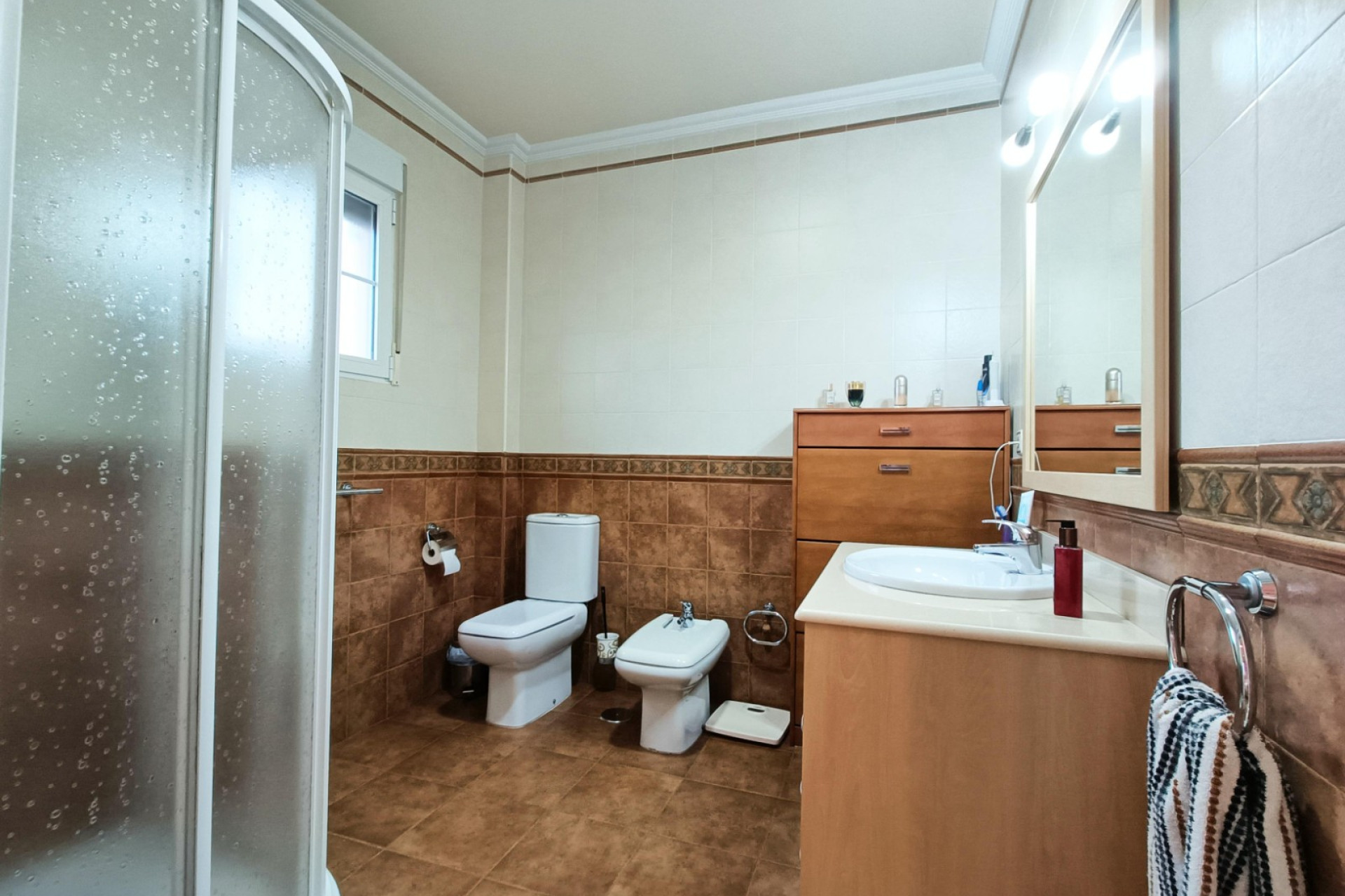 Herverkoop - Herenhuis -
Hondón de los Fráiles